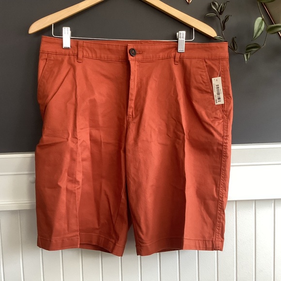 Amazon Essentials Womens 10 Inch Inseam Bermuda Chino Short in sz14 - Picture 4 of 8